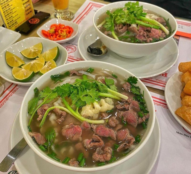 Phở bò Lý Quốc Sư – Tinh Hoa Ẩm Thực Đỉnh Cao Tại Hà Nội