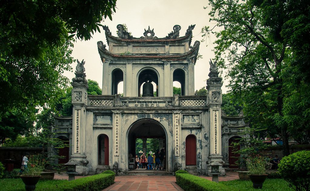Văn Miếu Quốc Tử Giám: Hành trình khám phá tinh hoa văn hóa cùng Era Hotel