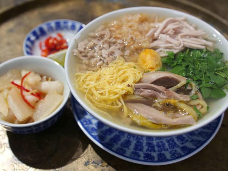 Bún Thang Cầu Gỗ: Hành Trình Ẩm Thực Khám Phá Tinh Hoa Hà Nội