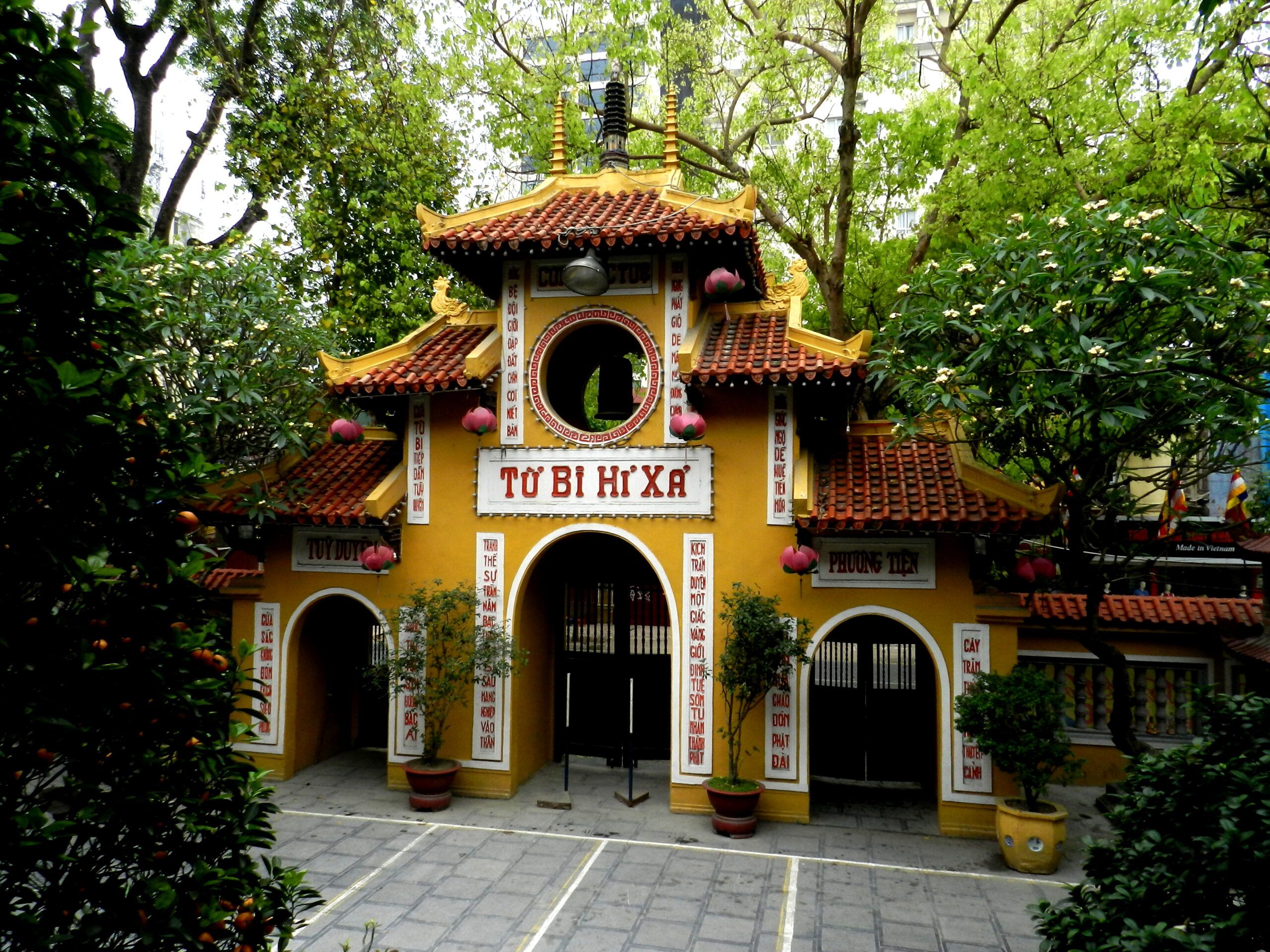 Du lịch Chùa Quán Sứ: Hành trình khám phá nét tâm linh giữa lòng Hà Nội