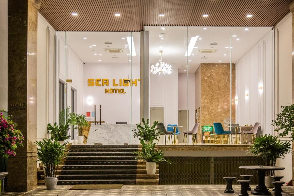 Sea Light Hotel: Trải Nghiệm Nghỉ Dưỡng Đẳng Cấp tại Đà Nẵng