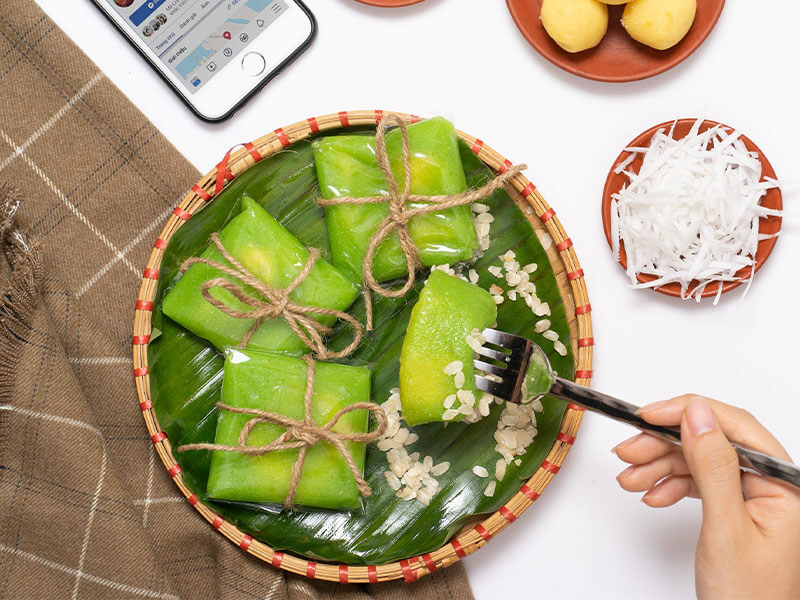 Bánh Cốm Làng Vòng: Khám Phá Viên Ngọc Truyền Thống Giữa Lòng Hà Nội