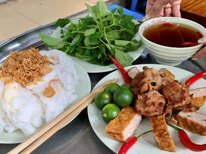 Bánh Cuốn Bà Hoành – Hành Trình Khám Phá Hương Vị Truyền Thống Hà Nội