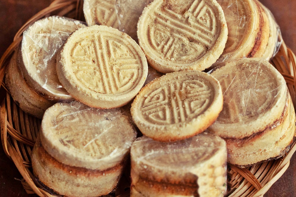 Bánh đậu xanh: Hương Vị Truyền Thống Đánh Thức Ký Ức Tuổi Thơ