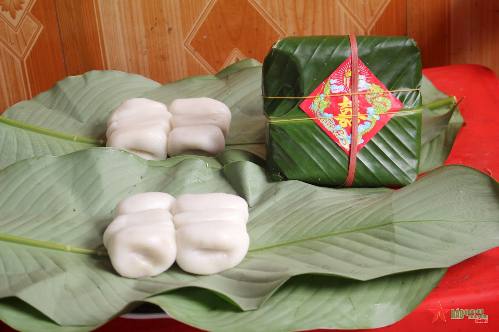 Bánh Dày Quán Gánh – Tinh Hoa Đặc Sản Hà Nội Có Gì Đặc Biệt?