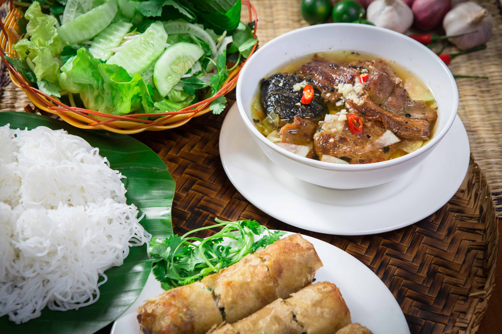 Bún chả Hàng Mành: Món ăn chuẩn gốc ngon nhất Hà thành
