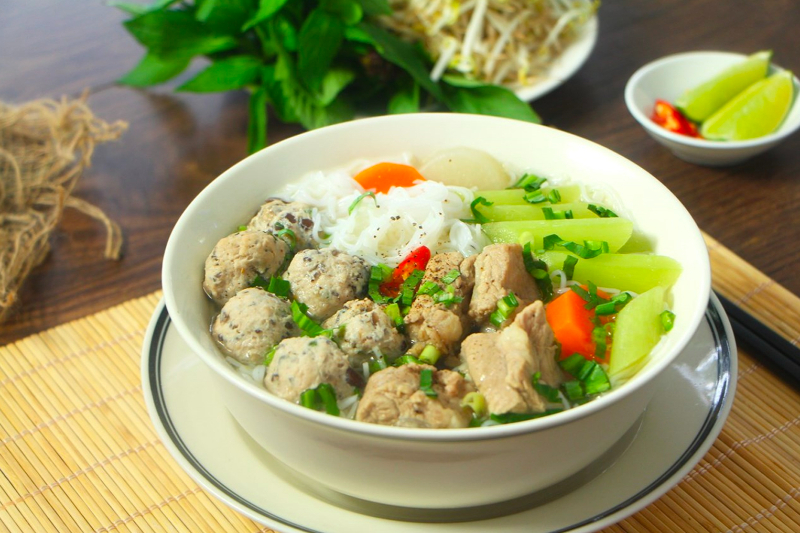 Bún Dọc Mùng: Bí quyết chế biến món ăn đậm chất Hà Nội