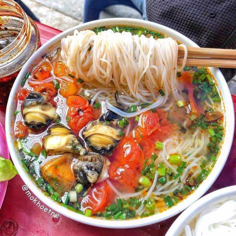 Bún ốc – Tinh Hoa Ẩm Thực Hà Nội Ghi Dấu Trong Từng Sợi Bún