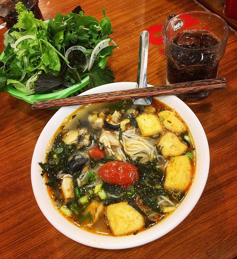 Bún ốc – Tinh Hoa Ẩm Thực Hà Nội Ghi Dấu Trong Từng Sợi Bún