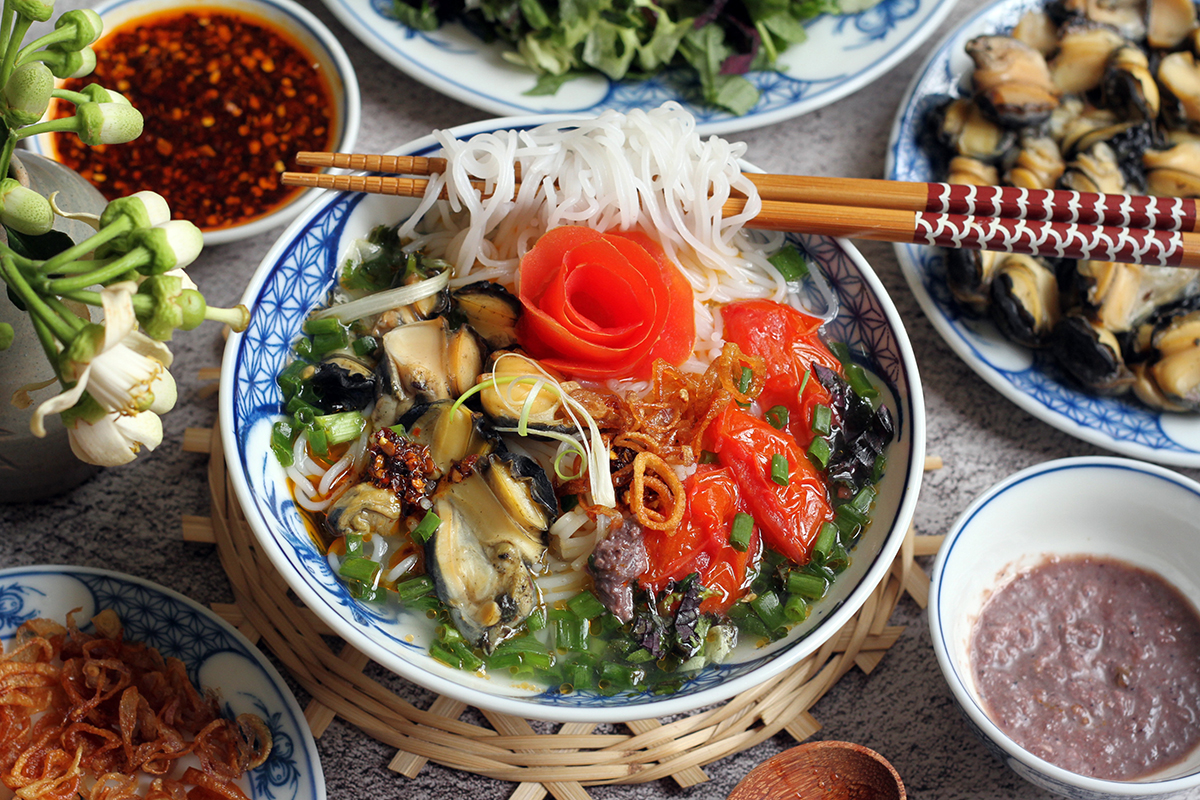 Bún ốc – Tinh Hoa Ẩm Thực Hà Nội Ghi Dấu Trong Từng Sợi Bún