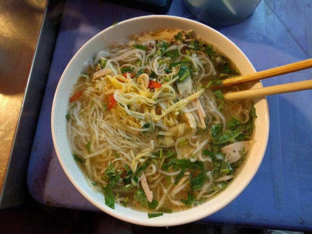 Bún Thang Cầu Gỗ: Hành Trình Ẩm Thực Khám Phá Tinh Hoa Hà Nội