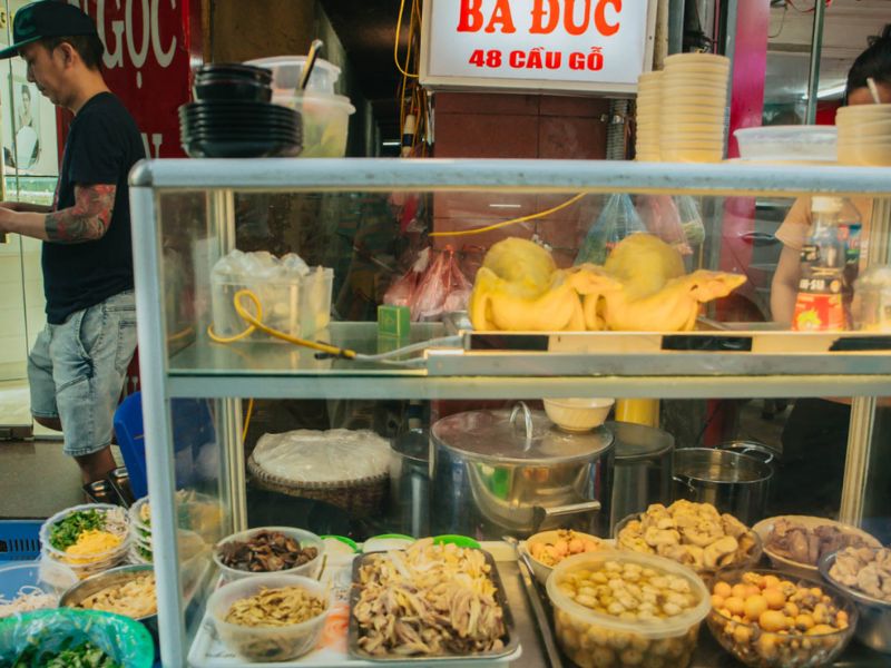 Bún Thang Cầu Gỗ: Hành Trình Ẩm Thực Khám Phá Tinh Hoa Hà Nội