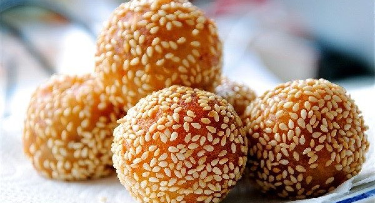 Cách chiên bánh rán bi vẫn giữ độ giòn rụm, thơm ngon
