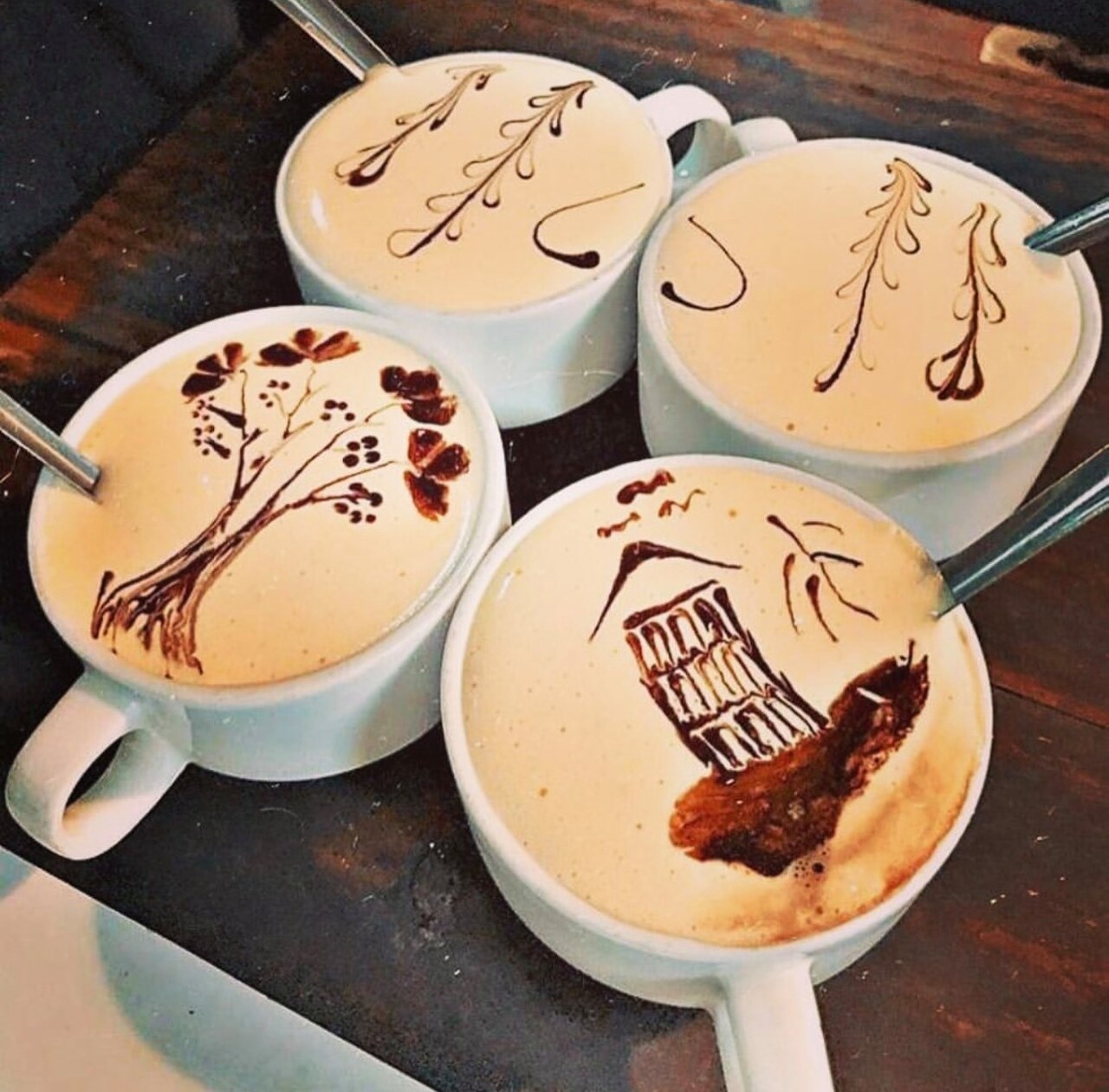 Café Đinh – View Hồ Gươm: Hành Trình Thưởng Thức Đông Đầy Cảm Xúc Giữa Trái Tim Hà Nội