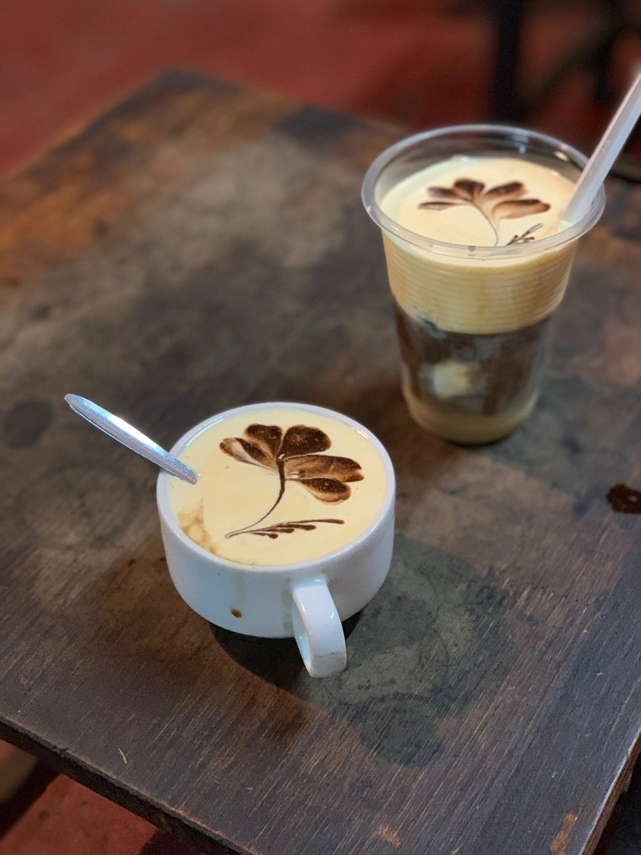 Café Đinh – View Hồ Gươm: Hành Trình Thưởng Thức Đông Đầy Cảm Xúc Giữa Trái Tim Hà Nội
