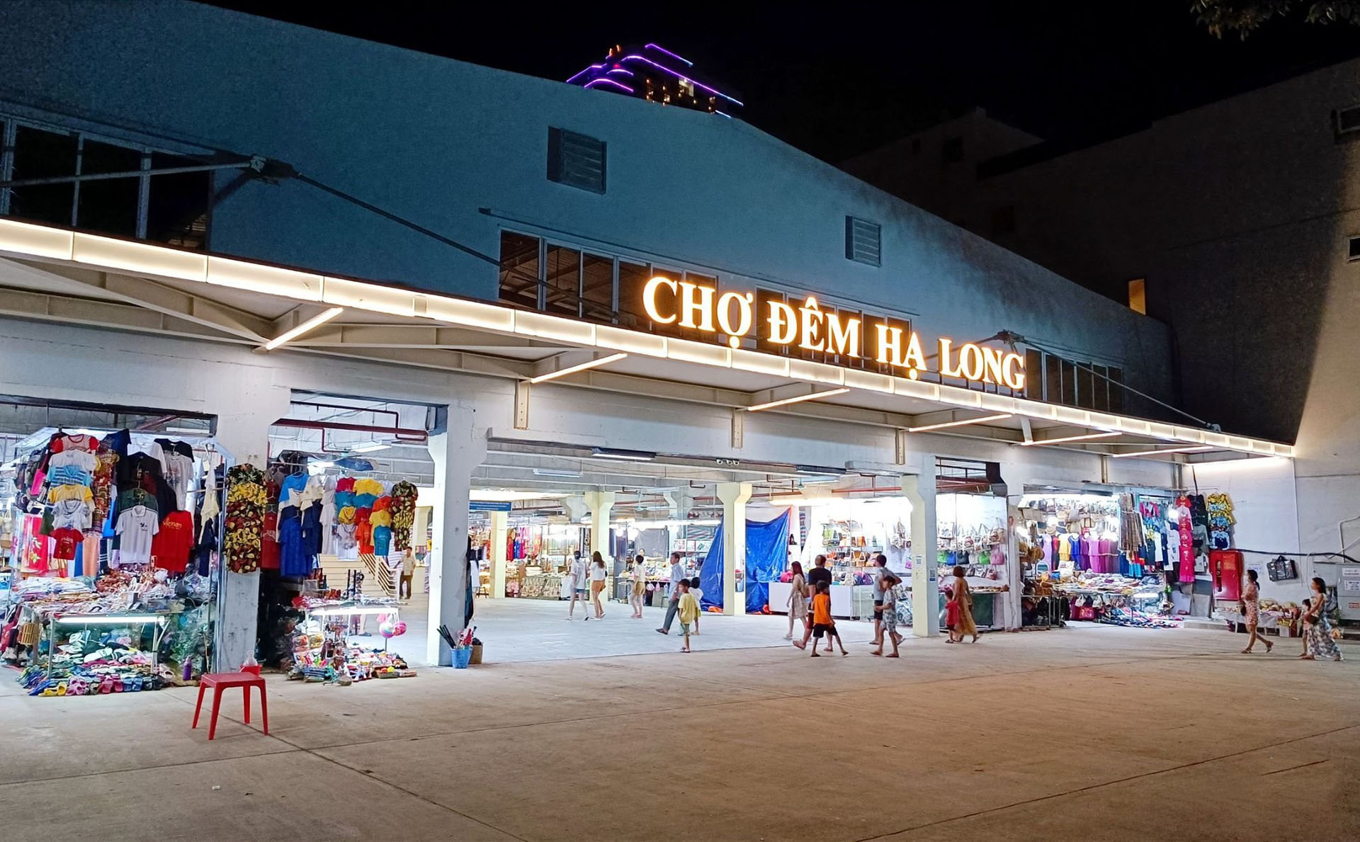 Chợ Hạ Long: Khu Chợ Nổi Tiếng Nhất Nhì Đất Mỏ