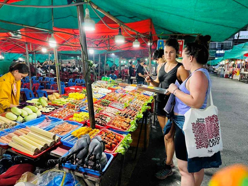 Chợ Thành Công: Khu chợ chiều tuổi thơ giá rẻ ở Hà Nội