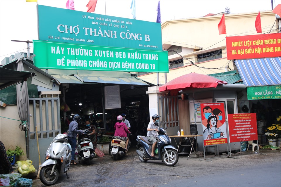 Chợ Thành Công: Khu chợ chiều tuổi thơ giá rẻ ở Hà Nội