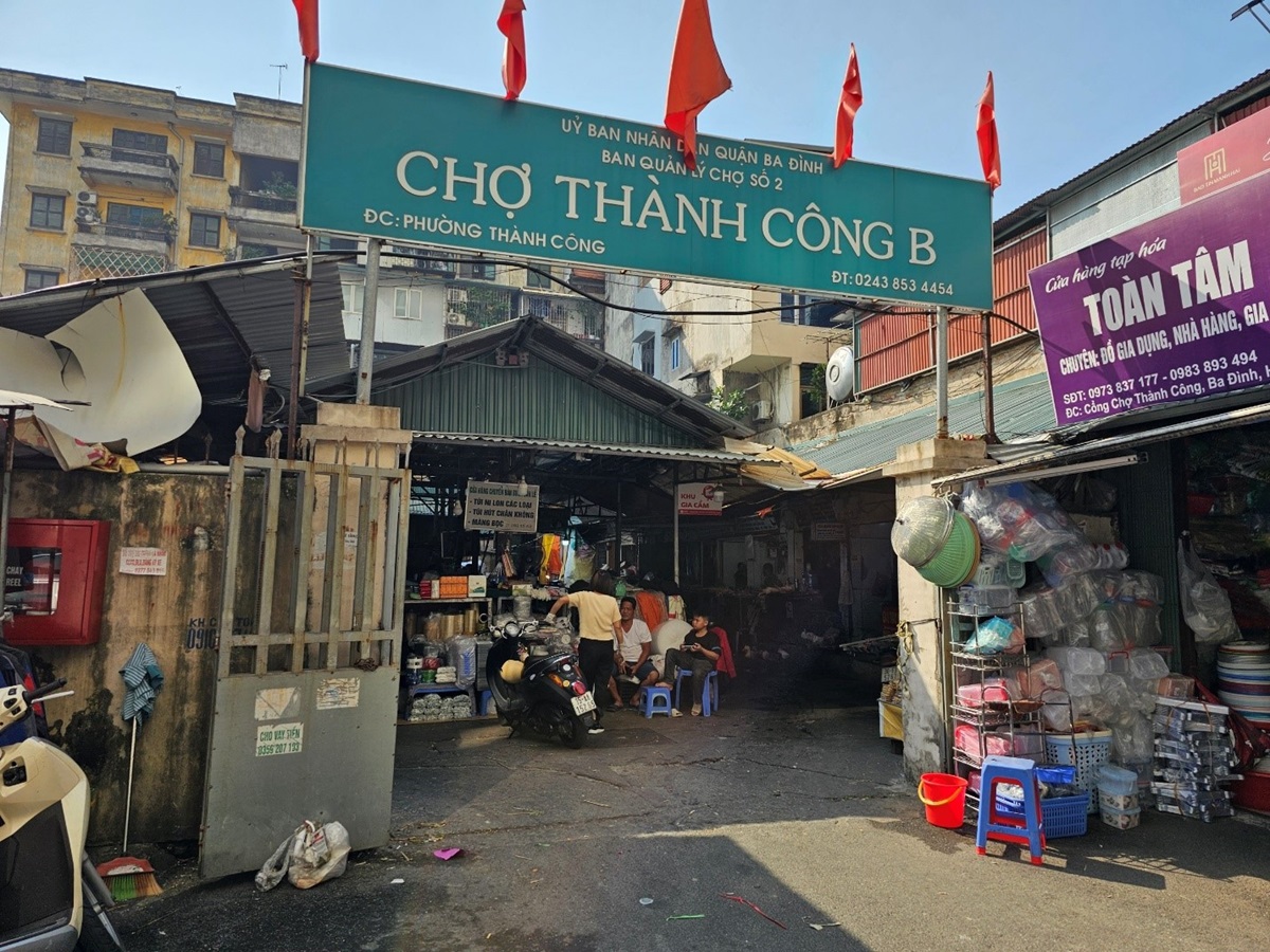 Chợ Thành Công: Khu chợ chiều tuổi thơ giá rẻ ở Hà Nội