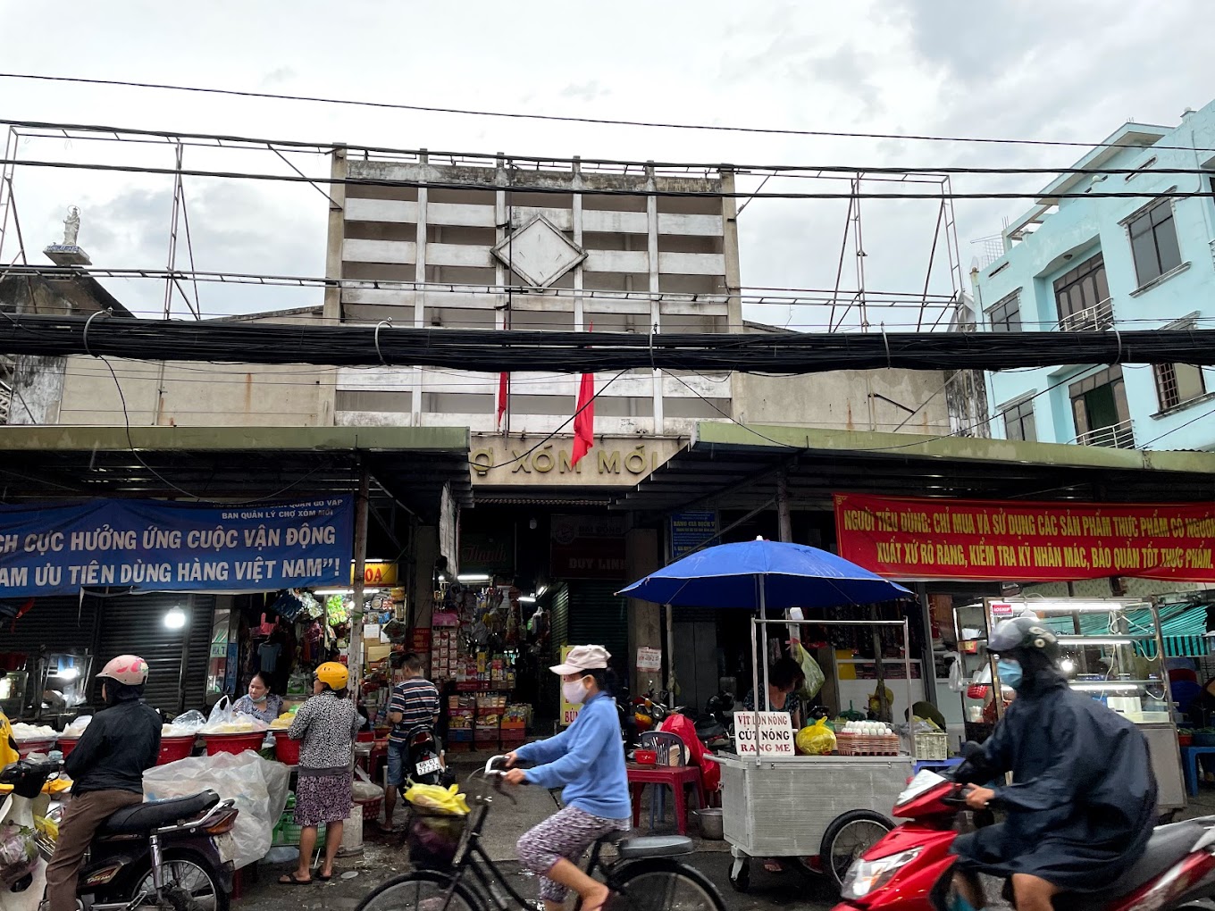 Chợ Xóm Mới: Ngôi chợ cổ kính xác lập kỷ lục ở Hà Nội
