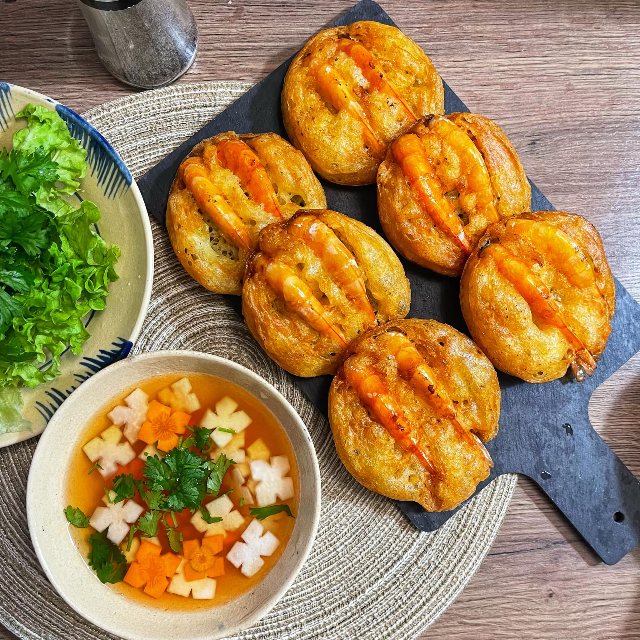Công thức làm bánh tôm hồ tây thơm ngon, giòn rụm