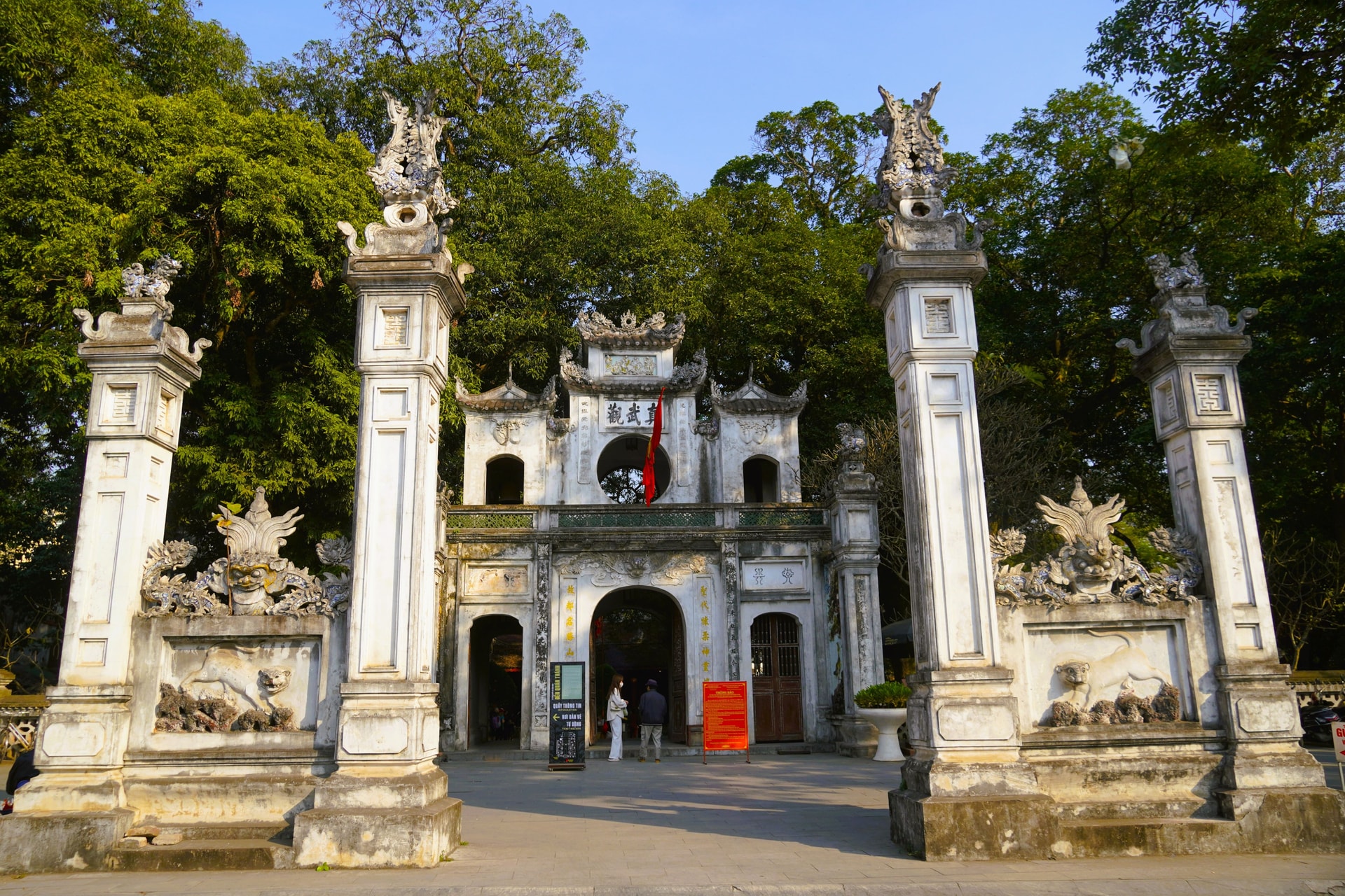 Đền Quán Thánh: Nơi linh thiêng trấn giữ phía Bắc thành Thăng Long