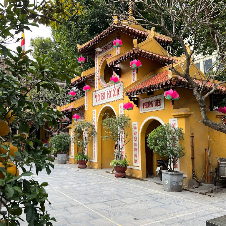 Du lịch Chùa Quán Sứ: Hành trình khám phá nét tâm linh giữa lòng Hà Nội