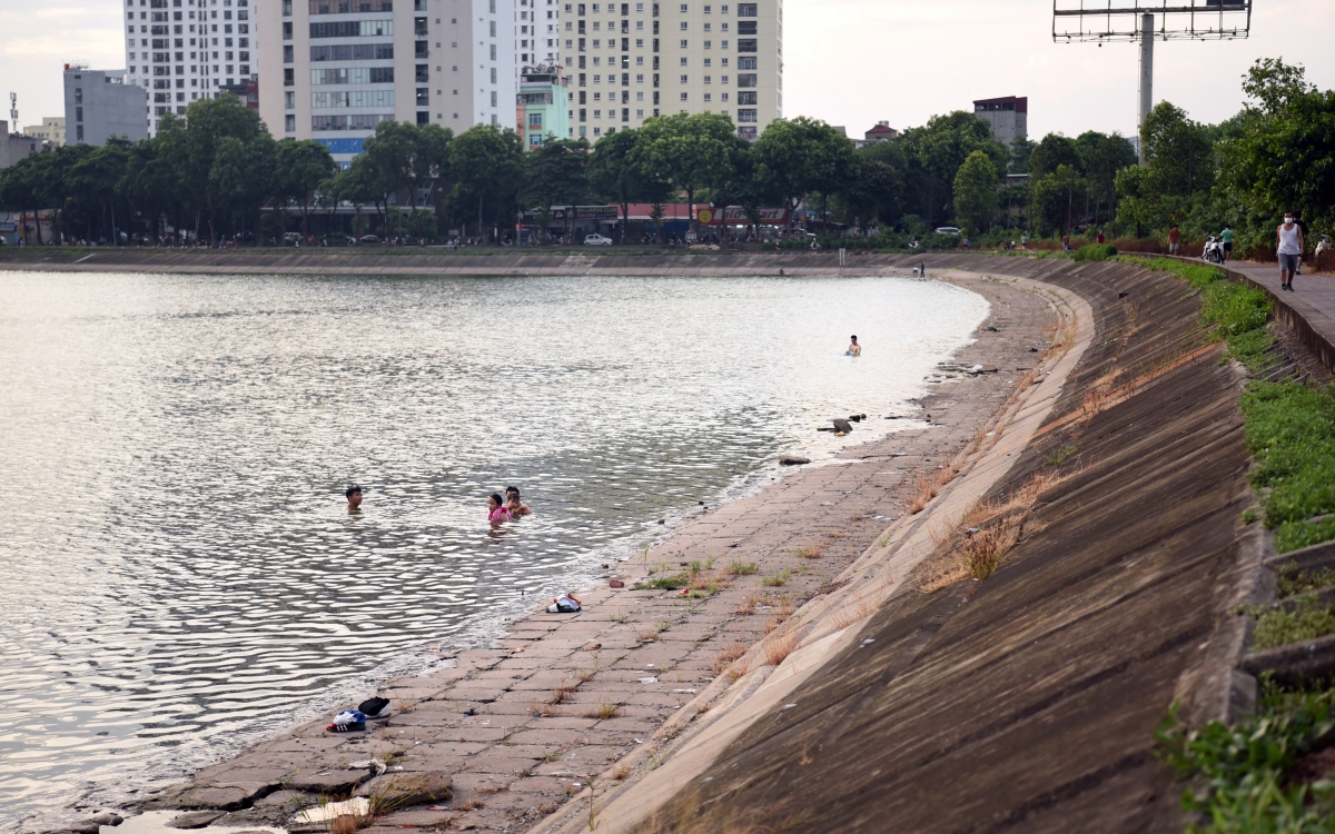 Hồ Linh Đàm: Viên ngọc xanh giữa lòng Hà Nội