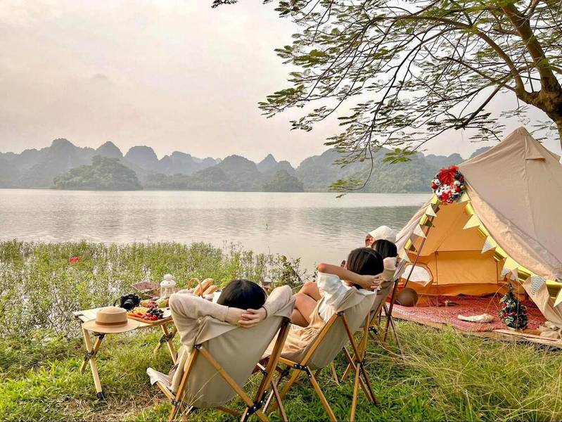 Hồ Quan Sơn — Thiên đường cắm trại xanh mướt cạnh Hà Nội