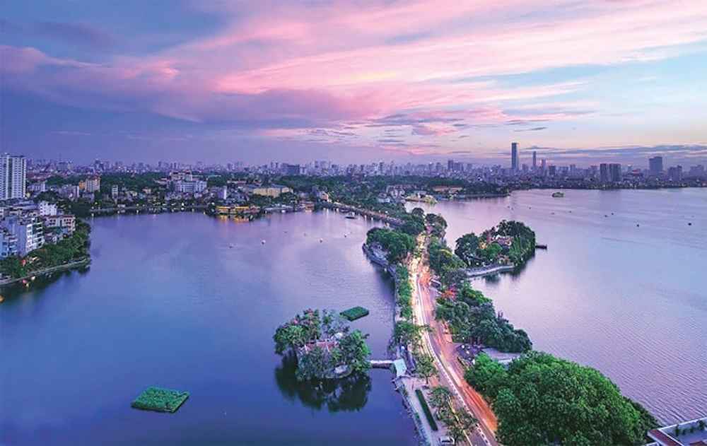 Hồ Tây địa điểm check-in thơ mộng quyến rũ giữa lòng Hà Nội