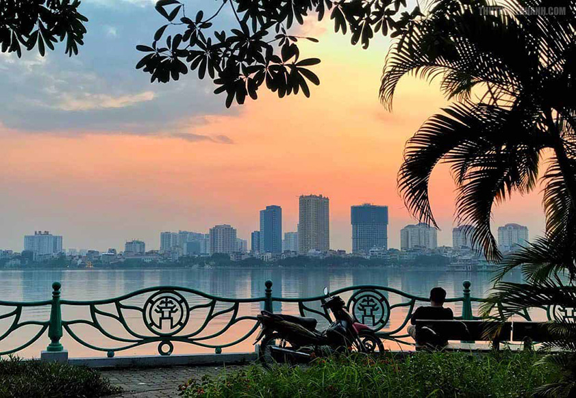 Hồ Tây địa điểm check-in thơ mộng quyến rũ giữa lòng Hà Nội