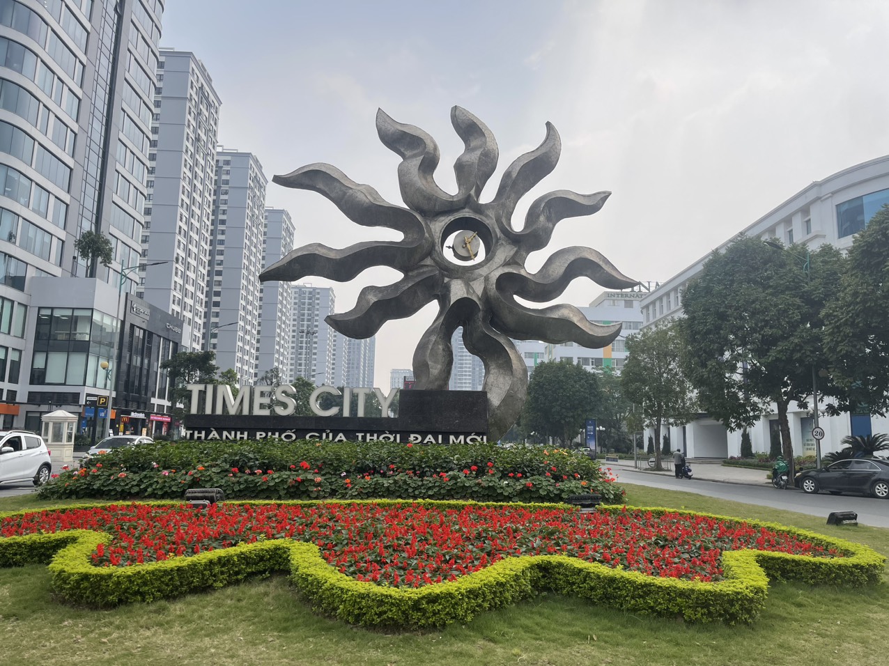 Khu đô thị Times City: Cẩm nang ăn chơi quên lối về