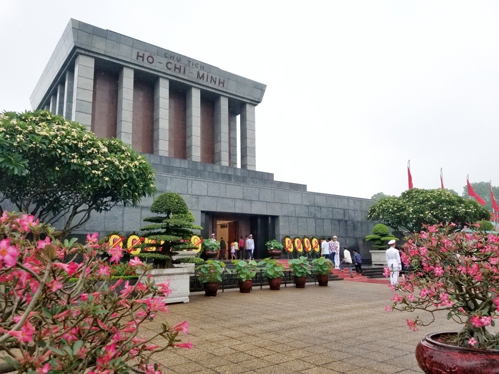 Lăng Bác: Kinh Nghiệm Viếng Thăm Lăng Bác Từ A &#8211; z