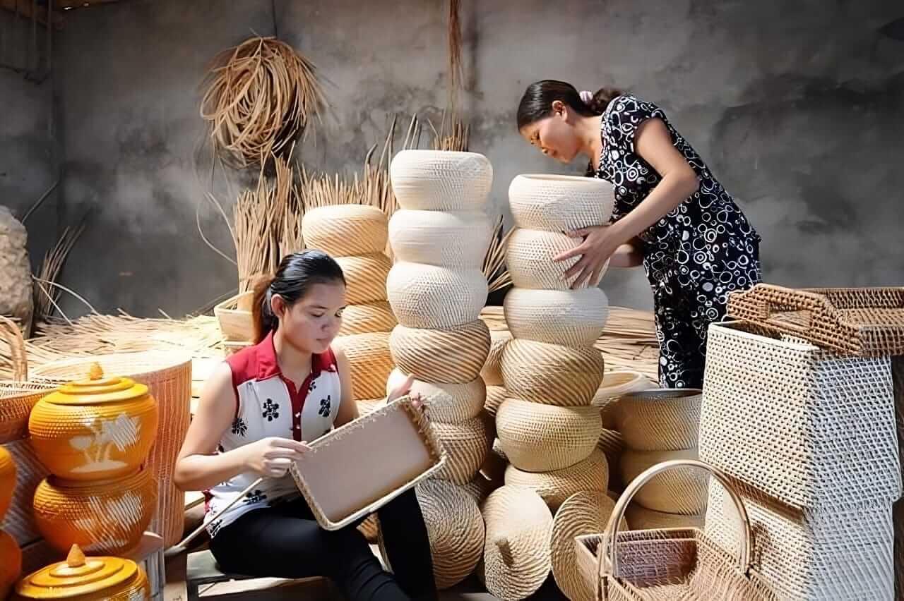 Làng mây tre đan Phú Vinh – Khám phá xứ mây tinh hoa thủ công Hà Nội