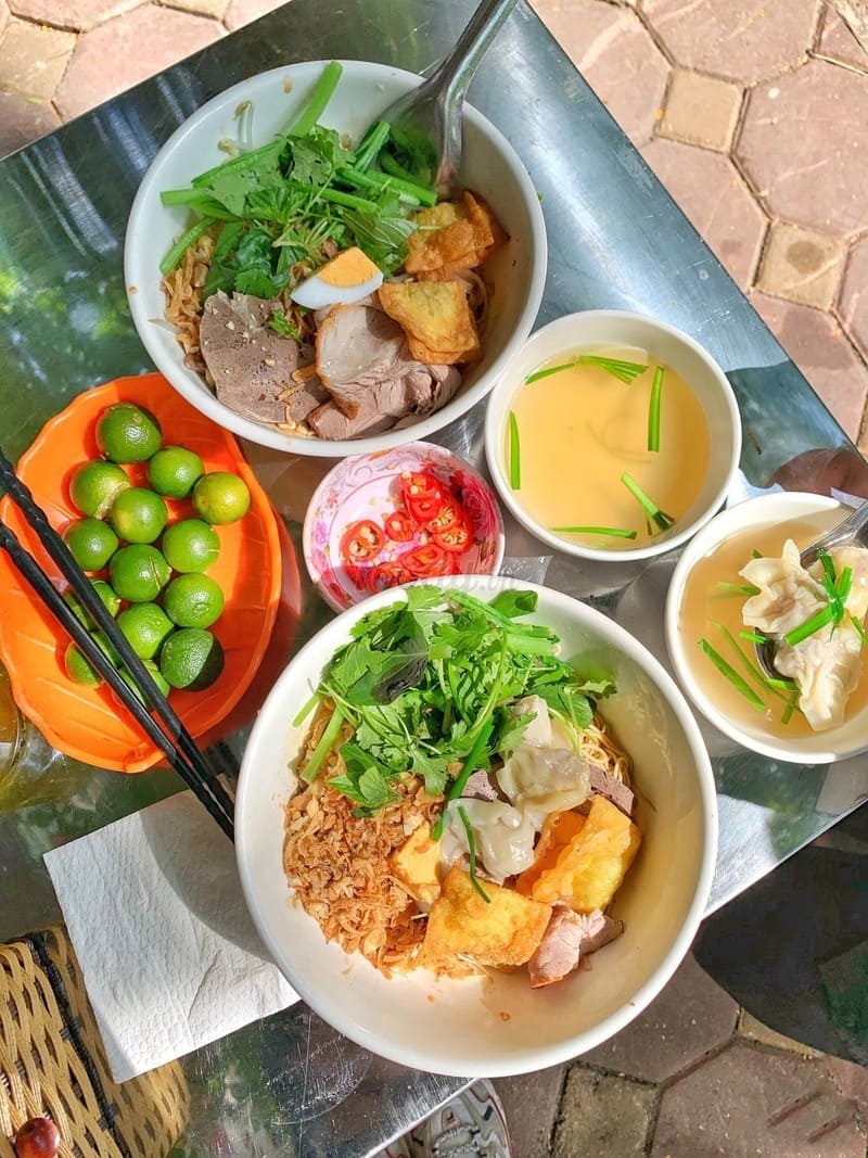 Mì vằn thắn: Top 15 quán mì vằn thắn ngon nhất giữa lòng Hà Nội