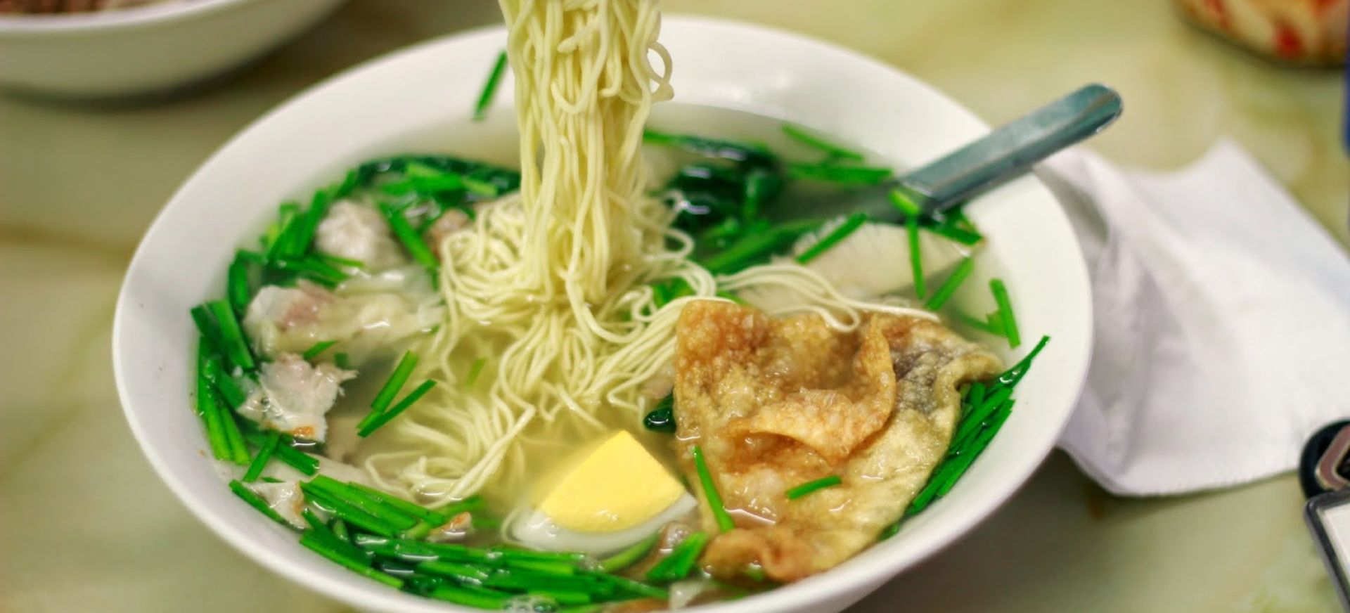 Mì vằn thắn: Top 15 quán mì vằn thắn ngon nhất giữa lòng Hà Nội