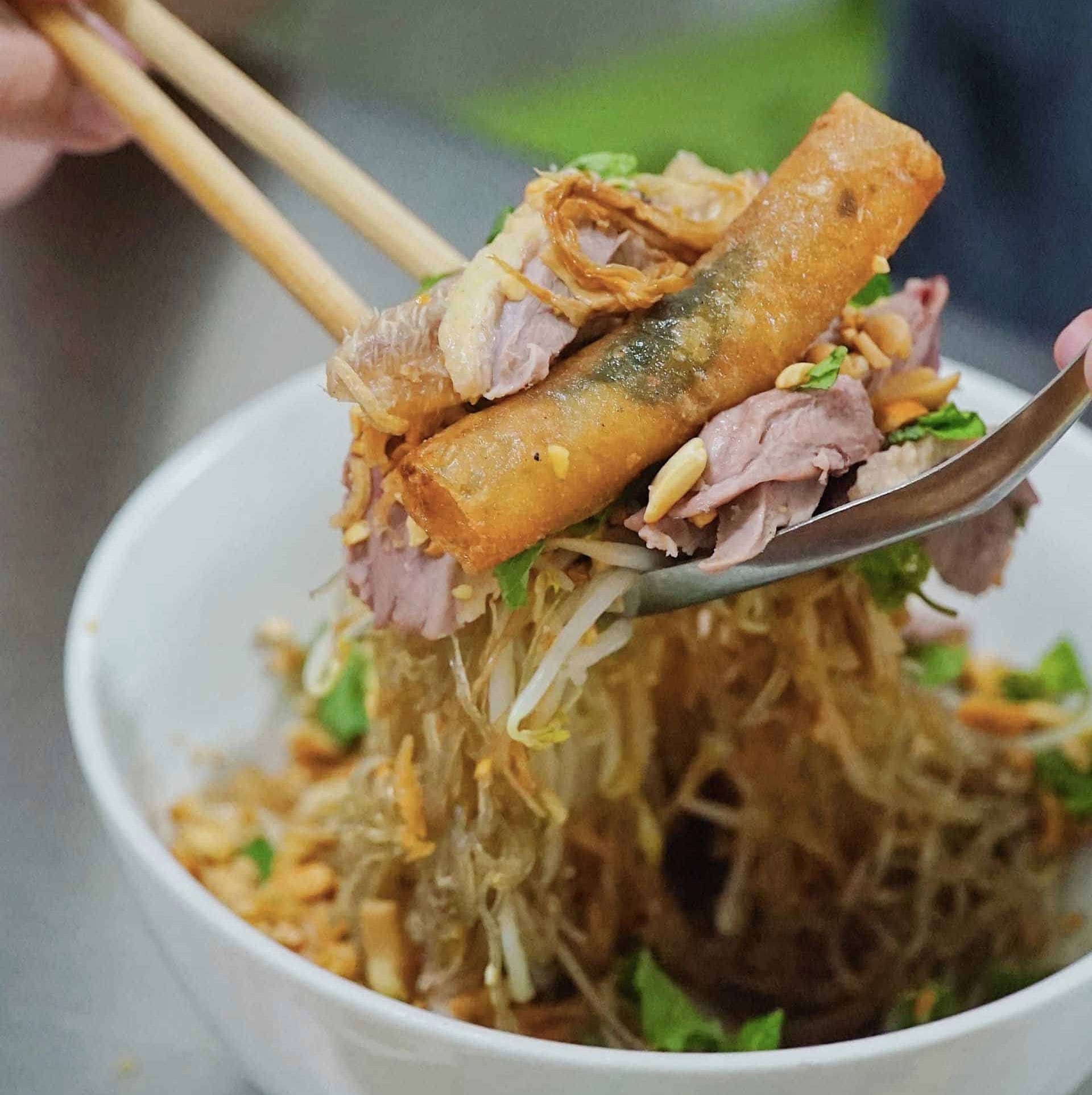 Miến trộn Hà Thành: Niềm tự hào ẩm thực đường phố của Thủ Đô