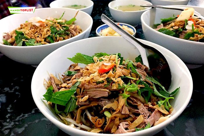 Miến trộn Hà Thành: Niềm tự hào ẩm thực đường phố của Thủ Đô