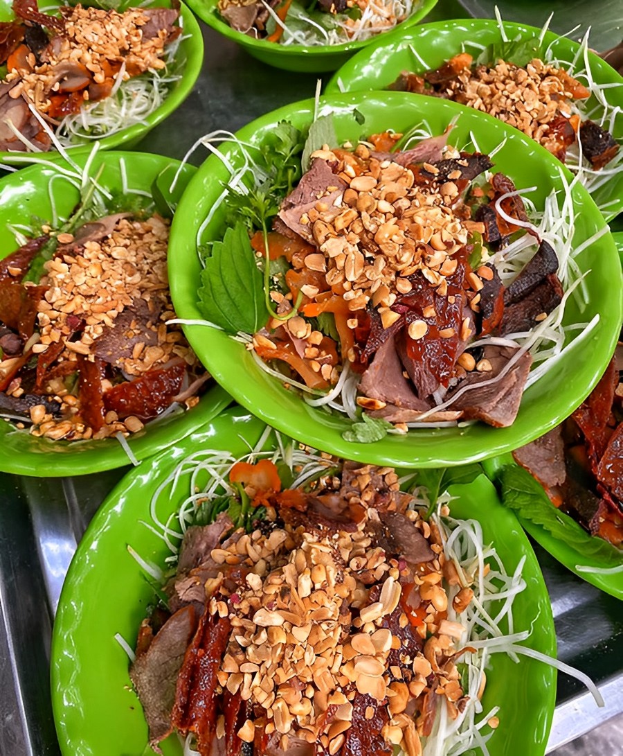 Nộm bò khô: Đặc sản “gây thương nhớ” giữa lòng Hà Nội