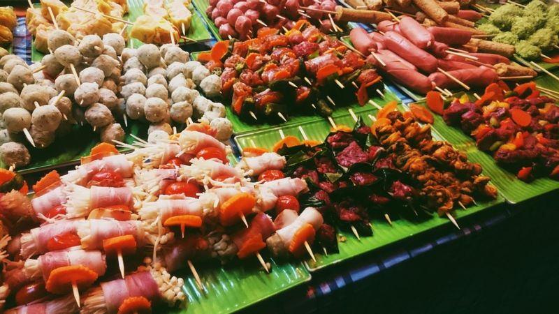 Phố Ẩm Thực Hàng Buồm – Trải Nghiệm Đỉnh Cao Ẩm Thực Hà Nội