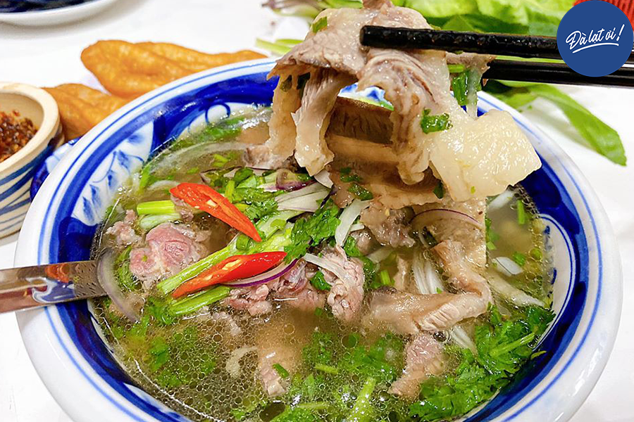 Phở Bát Đàn: Tinh hoa ẩm thực gia truyền 100 năm tại Hà Nội