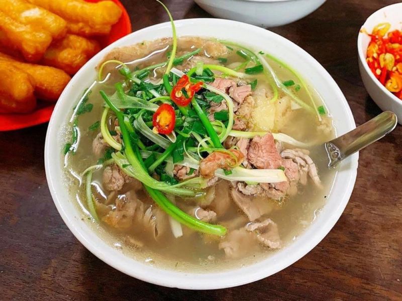 Phở Bát Đàn: Tinh hoa ẩm thực gia truyền 100 năm tại Hà Nội