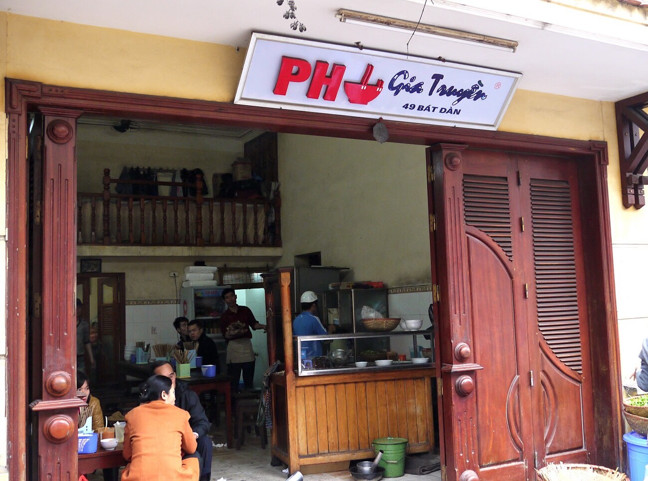 Phở Bát Đàn: Tinh hoa ẩm thực gia truyền 100 năm tại Hà Nội