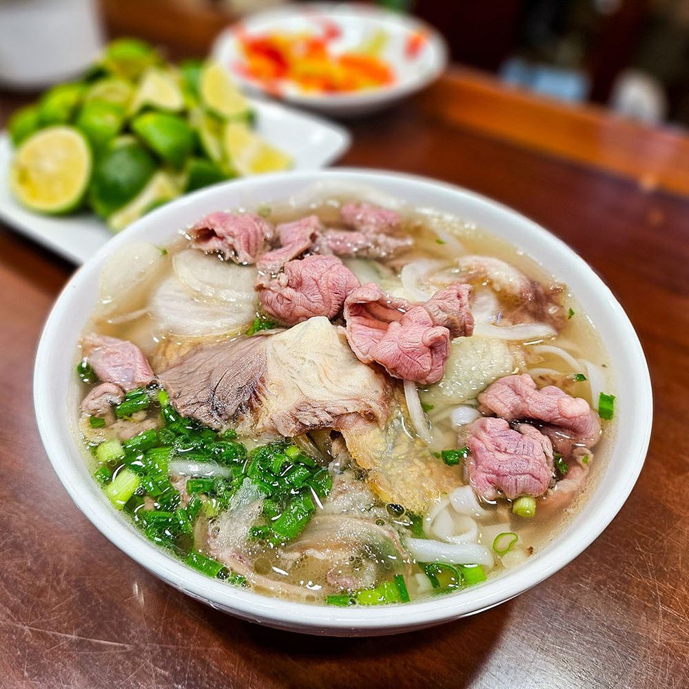 Phở bò Lý Quốc Sư – Tinh Hoa Ẩm Thực Đỉnh Cao Tại Hà Nội