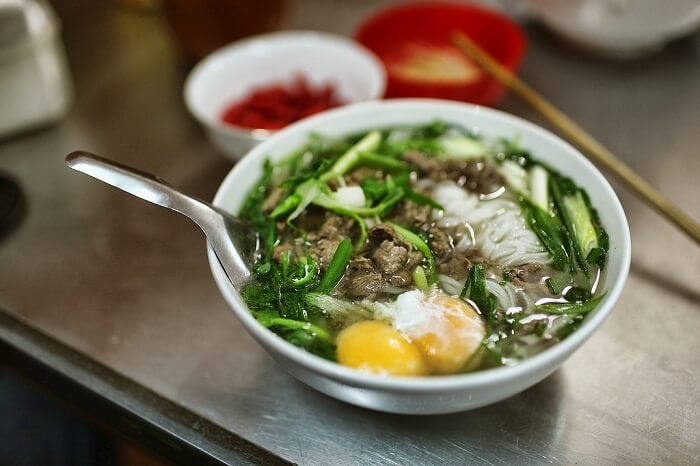 Phở bưng Hàng Trống – Hành Trình Khám Phá Đỉnh Cao Ẩm Thực Hà Nội
