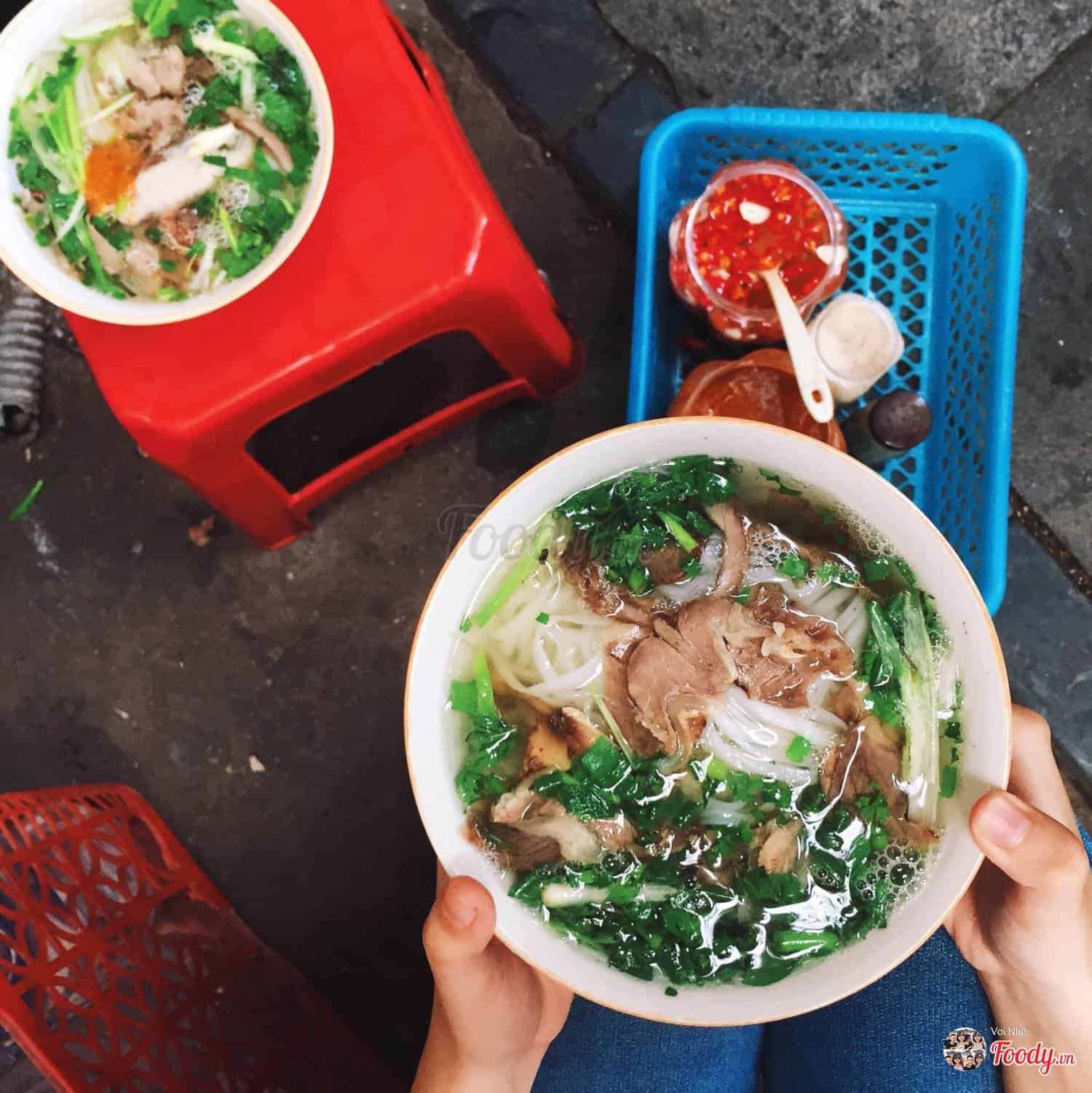 Phở bưng Hàng Trống – Hành Trình Khám Phá Đỉnh Cao Ẩm Thực Hà Nội