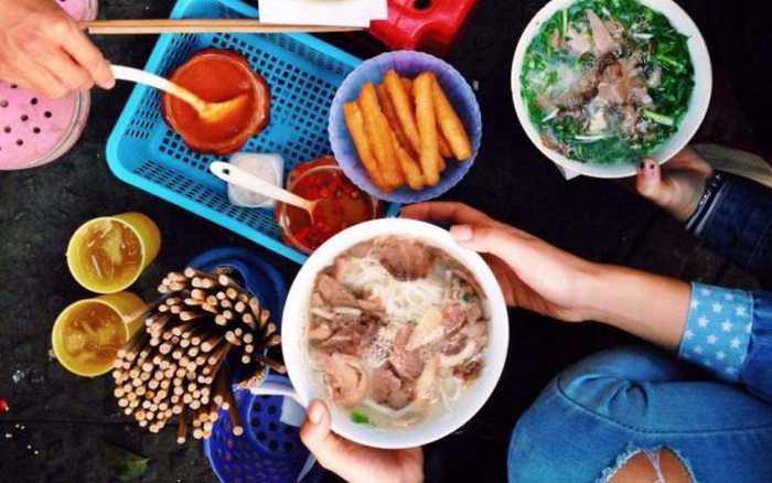 Phở bưng Hàng Trống – Hành Trình Khám Phá Đỉnh Cao Ẩm Thực Hà Nội