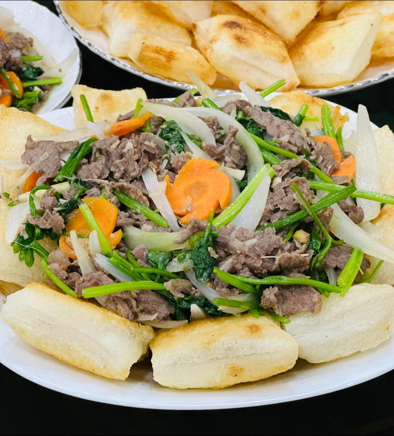 Phở Chiên Giòn: Lịch sử và cách chế biến món ăn trứ danh
