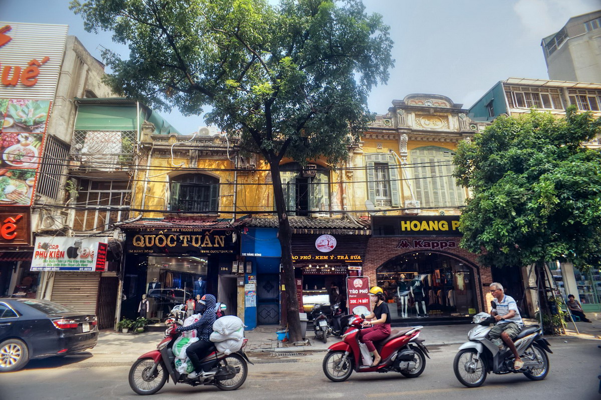 Phố cổ Hàng Bông: Hành trình khám phá linh hồn Hà Nội cùng Era Hotel