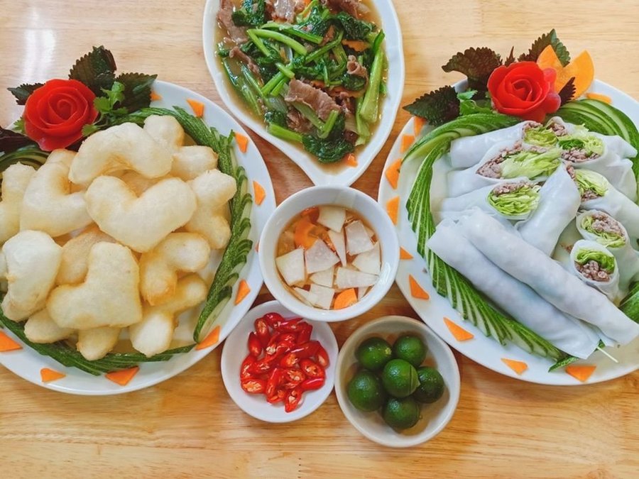 Phở cuốn Ngũ Xá: Tinh Hoa Ẩm Thực Hà Nội và Hành Trình Khám Phá Cùng Era Hotel